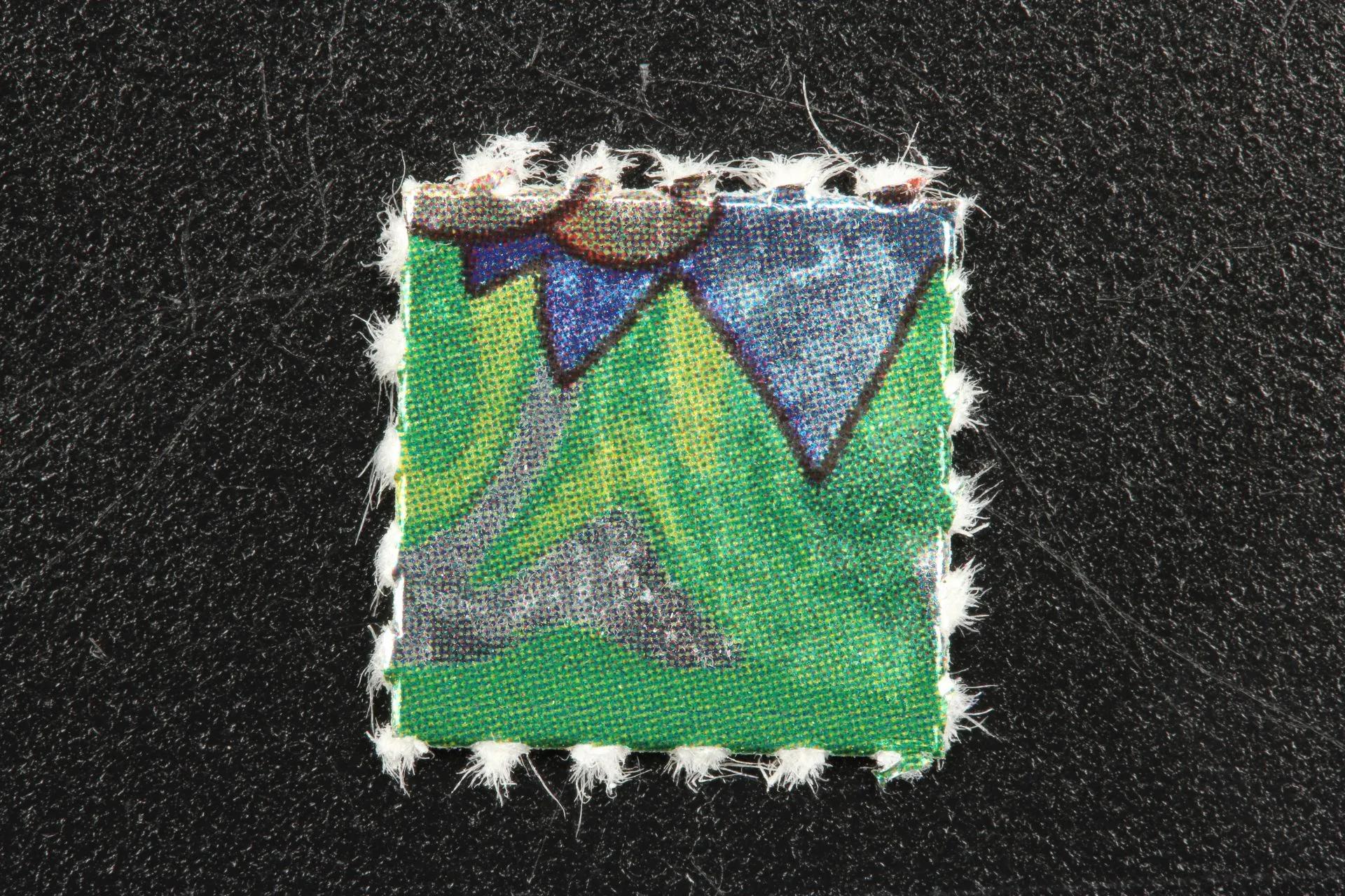 LSD Filz / Logo unbekannt lab-tested pill